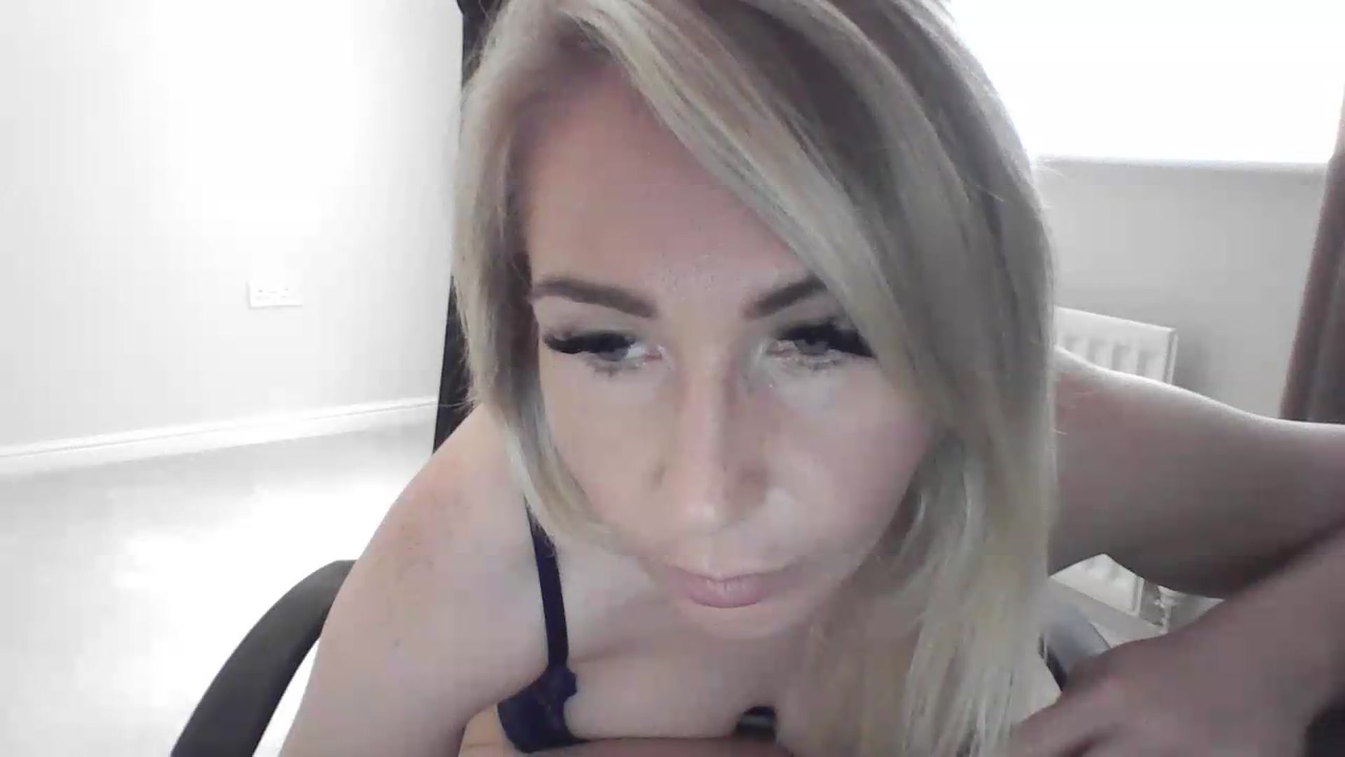Gallery image thumbnail from Welshbabe95's myfreecams stream on, 07/29/2026, 13:13 image 8 of 20