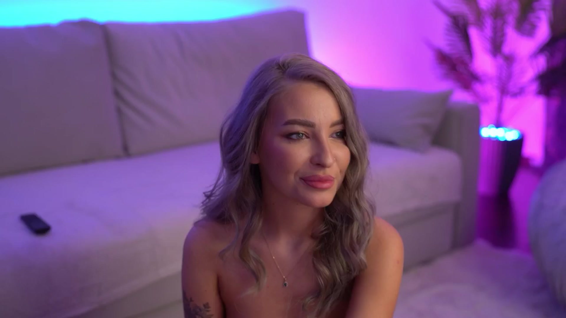 Gallery image thumbnail from WendyKara's myfreecams stream on, 02/22/2025, 11:22 image 8 of 20