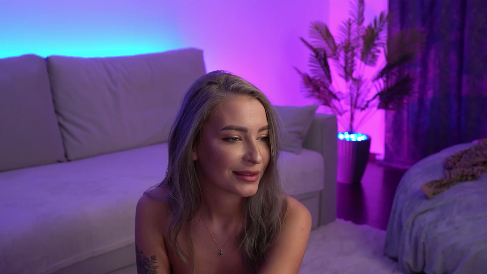 Gallery image thumbnail from WendyKara's myfreecams stream on, 02/23/2025, 17:14 image 17 of 20