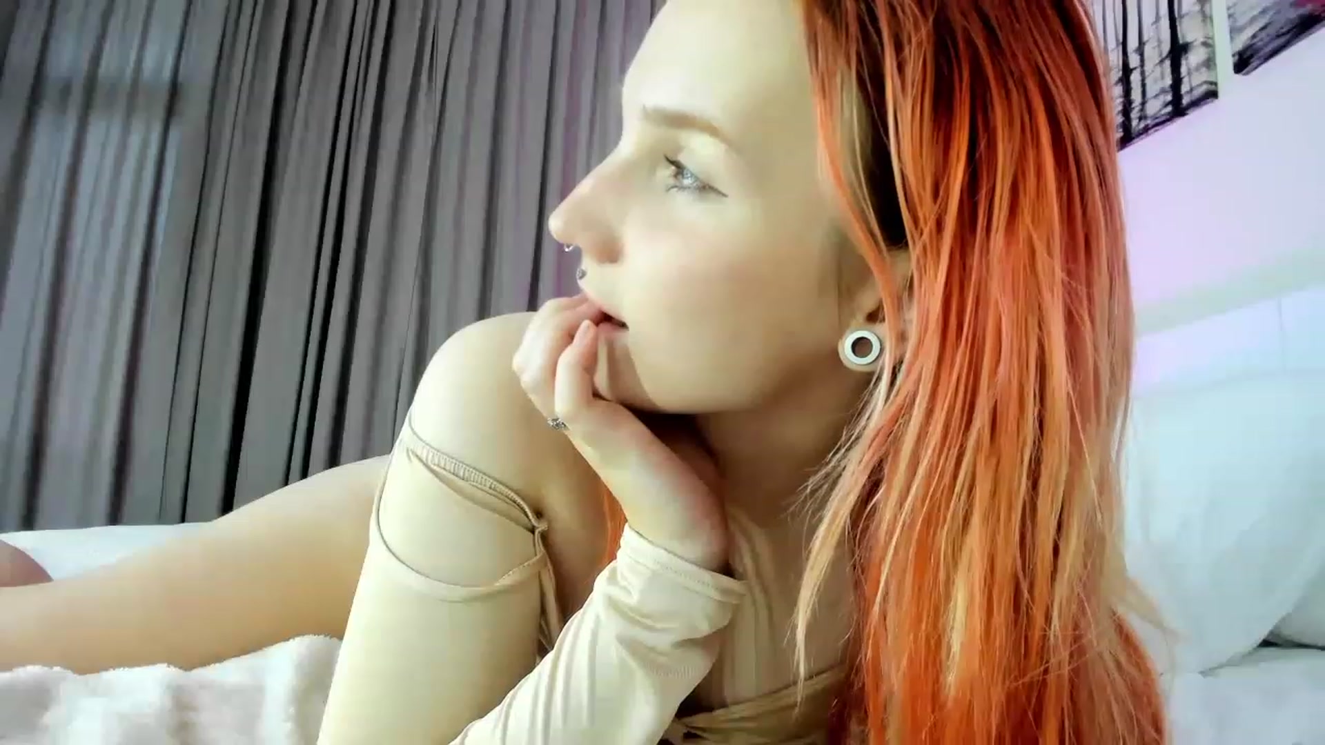 Gallery image thumbnail from Wendy_Mooree's myfreecams stream on, 11/19/2022, 06:11 image 8 of 20