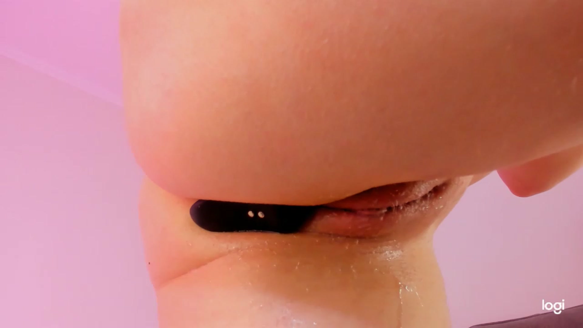 Gallery image thumbnail from Wendy_Mooree's myfreecams stream on, 05/22/2023, 03:48 image 7 of 20