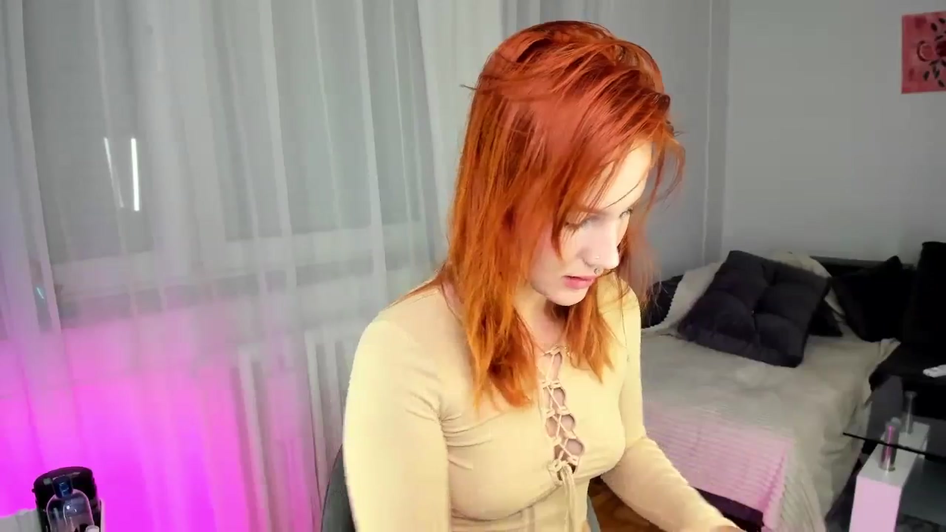 Gallery image thumbnail from Wendy_Mooree's myfreecams stream on, 10/16/2023, 05:08 image 13 of 20