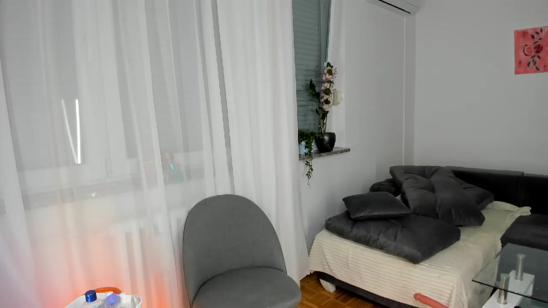 Gallery image thumbnail from Wendy_Mooree's myfreecams stream on, 10/21/2023, 17:04 image 3 of 20