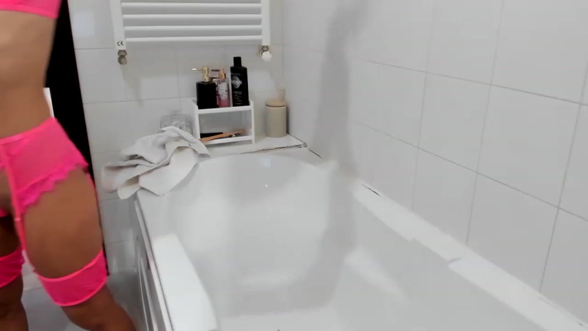 Gallery image thumbnail from Wennndyk's myfreecams stream on, 11/27/2022, 03:58 image 16 of 20