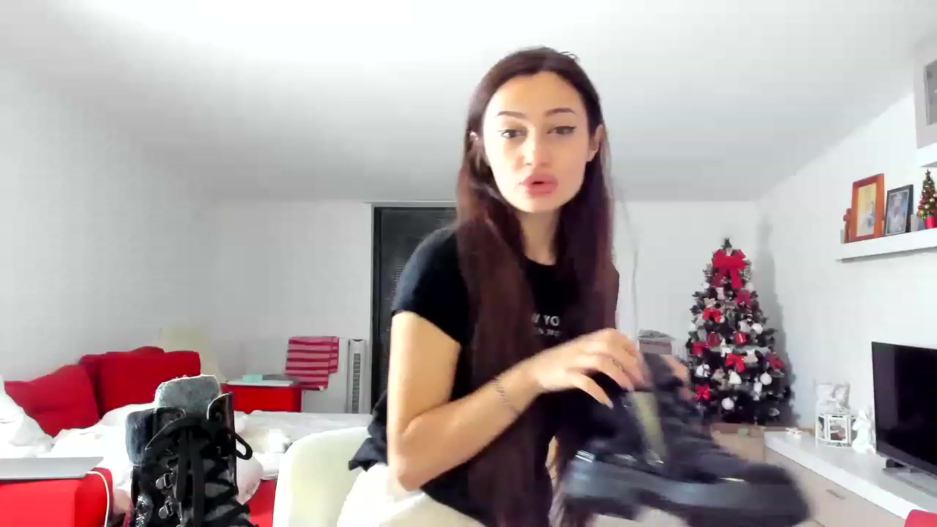 Gallery image thumbnail from Wennndyk's myfreecams stream on, 12/27/2022, 21:14 image 1 of 20
