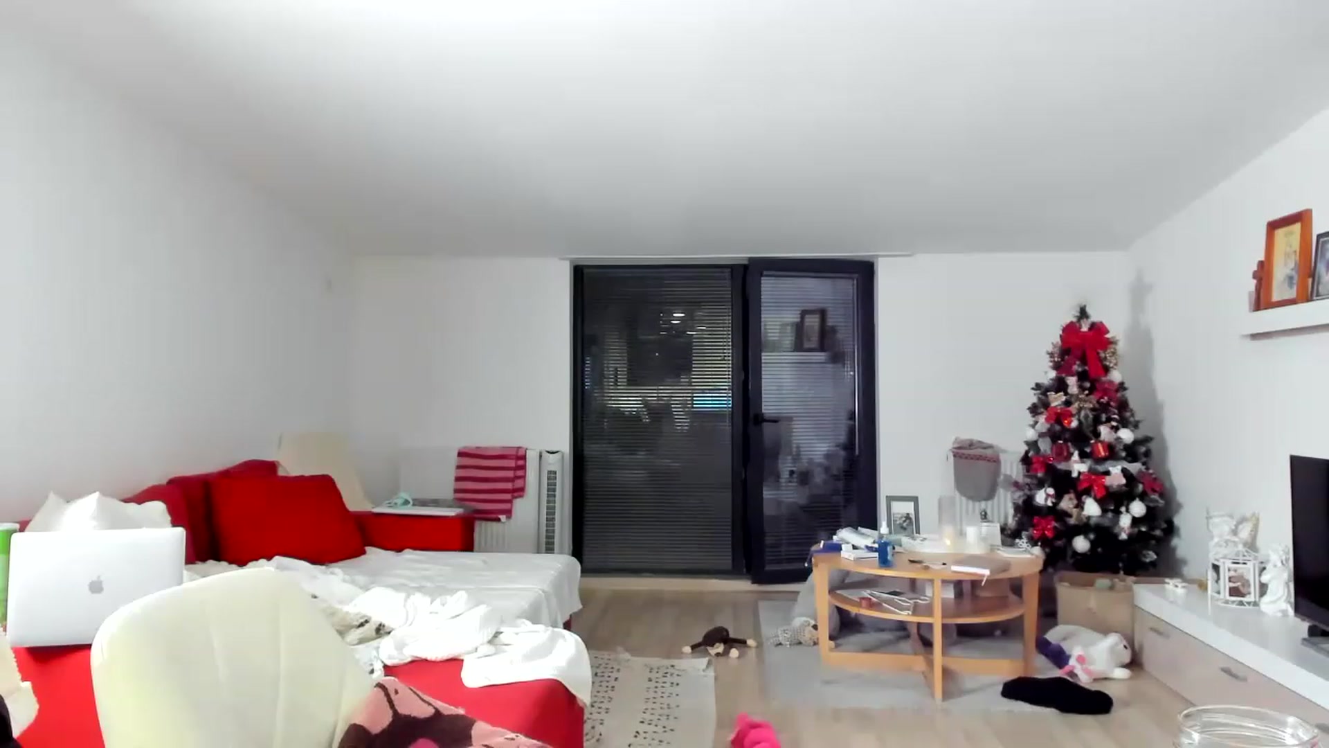 Gallery image thumbnail from Wennndyk's myfreecams stream on, 12/28/2022, 22:15 image 17 of 20