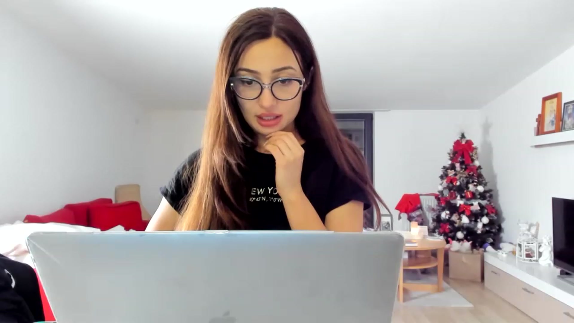 Gallery image thumbnail from Wennndyk's myfreecams stream on, 12/30/2022, 24:42 image 14 of 20