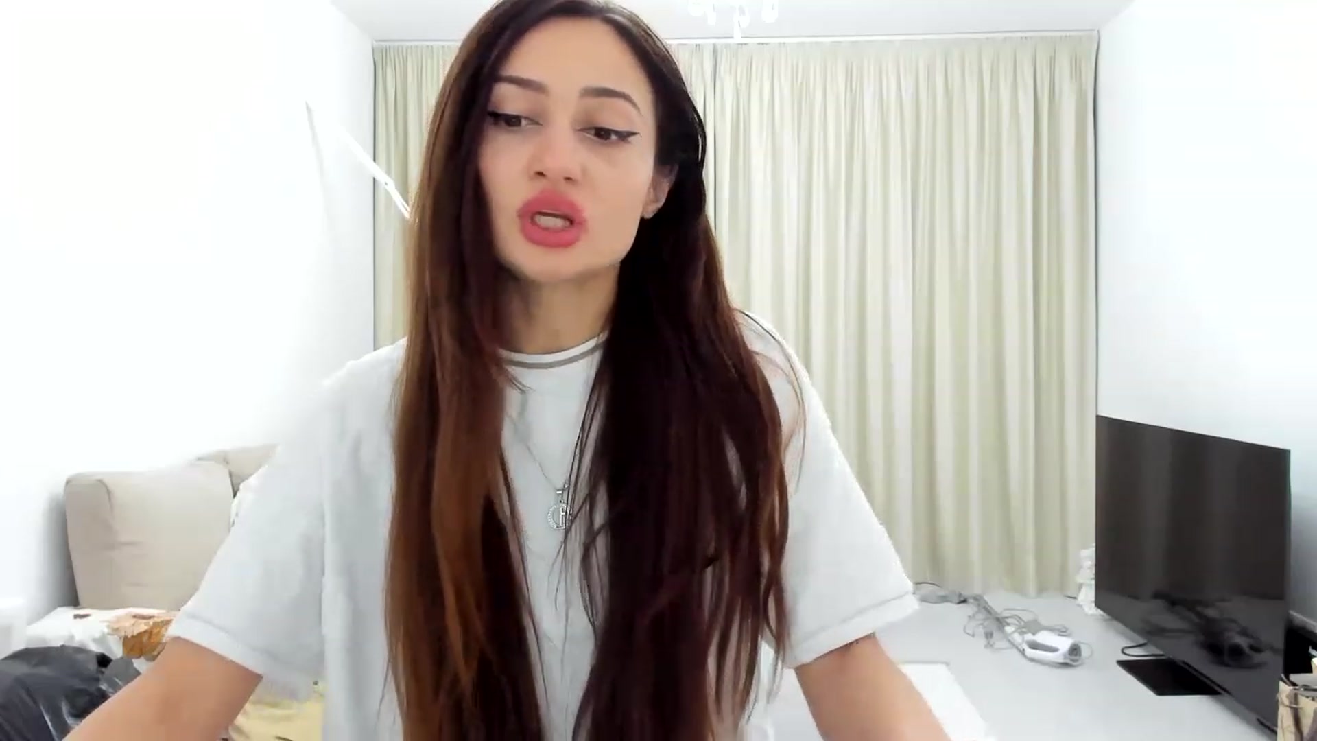 Gallery image thumbnail from Wennndyk's myfreecams stream on, 02/11/2023, 24:52 image 19 of 20
