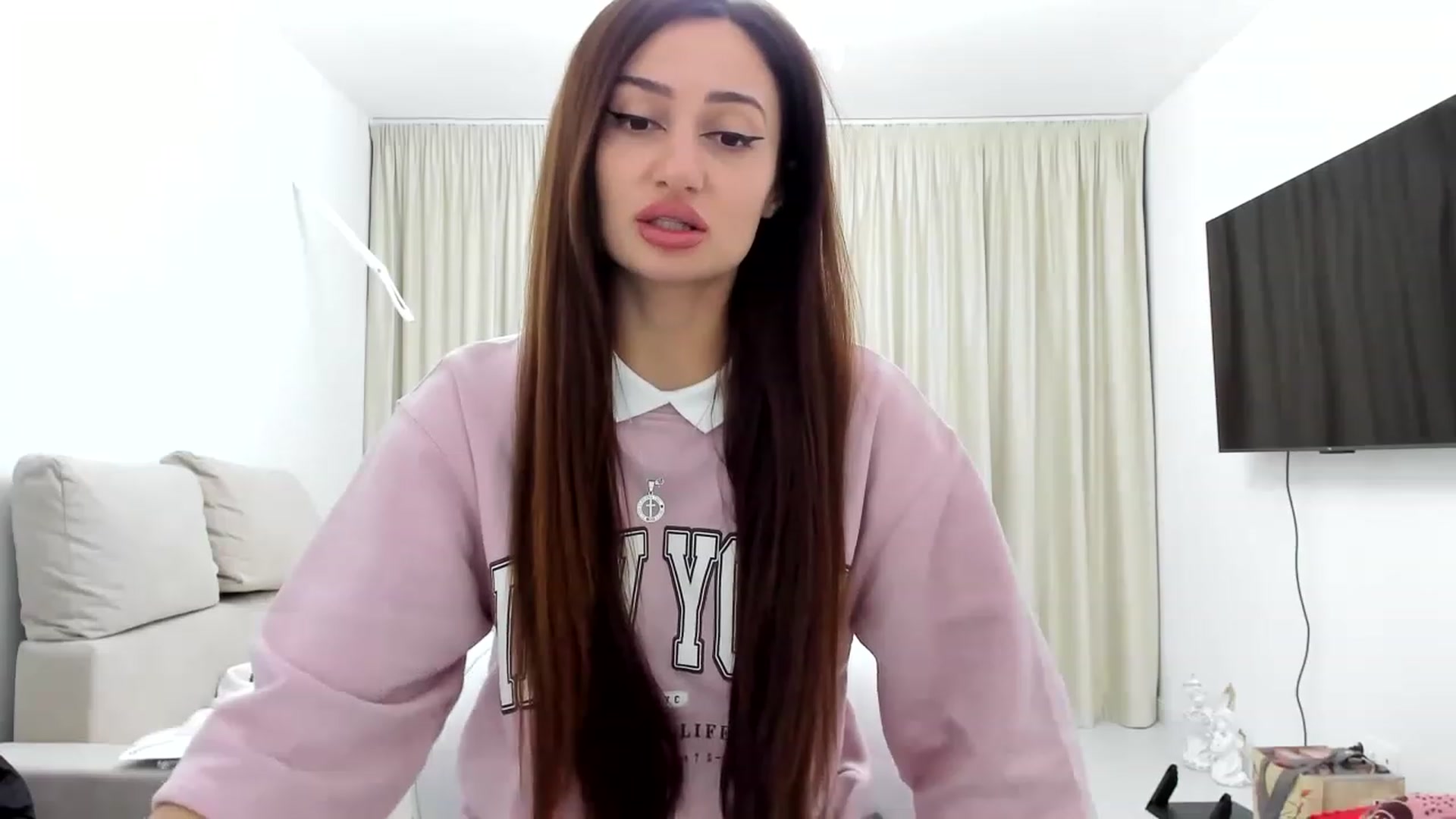 Gallery image thumbnail from Wennndyk's myfreecams stream on, 02/22/2023, 18:34 image 12 of 20
