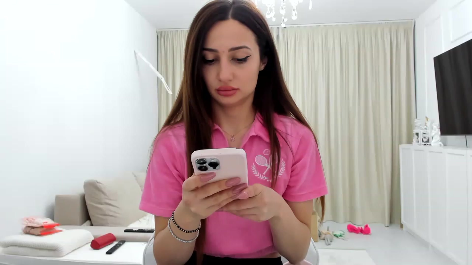 Gallery image thumbnail from Wennndyk's myfreecams stream on, 03/05/2023, 22:11 image 1 of 20