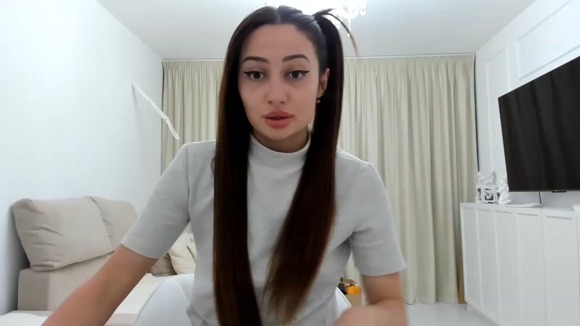 Gallery image thumbnail from Wennndyk's myfreecams stream on, 03/13/2023, 21:44 image 2 of 20