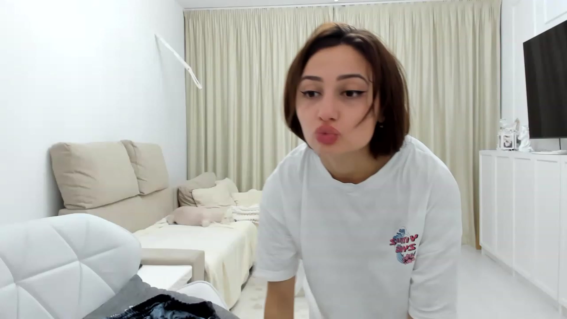 Gallery image thumbnail from Wennndyk's myfreecams stream on, 03/17/2023, 24:45 image 4 of 20