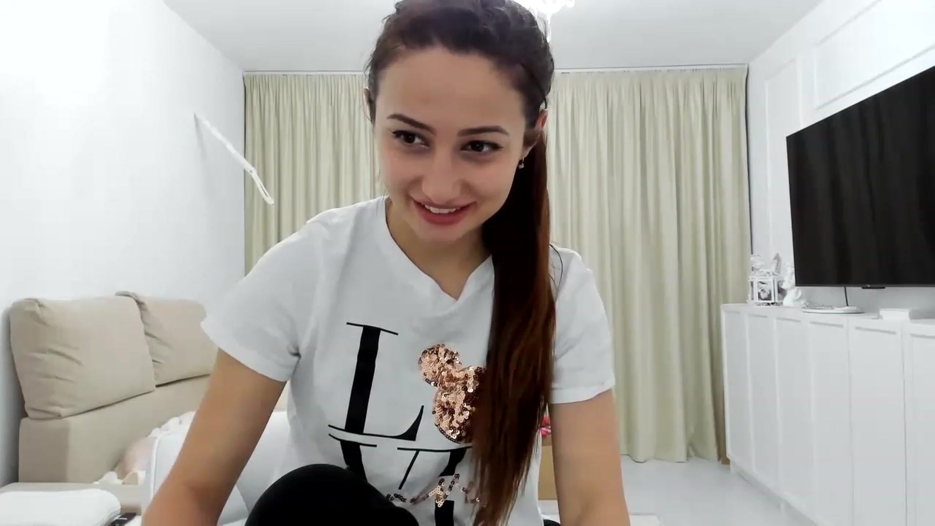 Gallery image thumbnail from Wennndyk's myfreecams stream on, 03/19/2023, 24:59 image 10 of 20