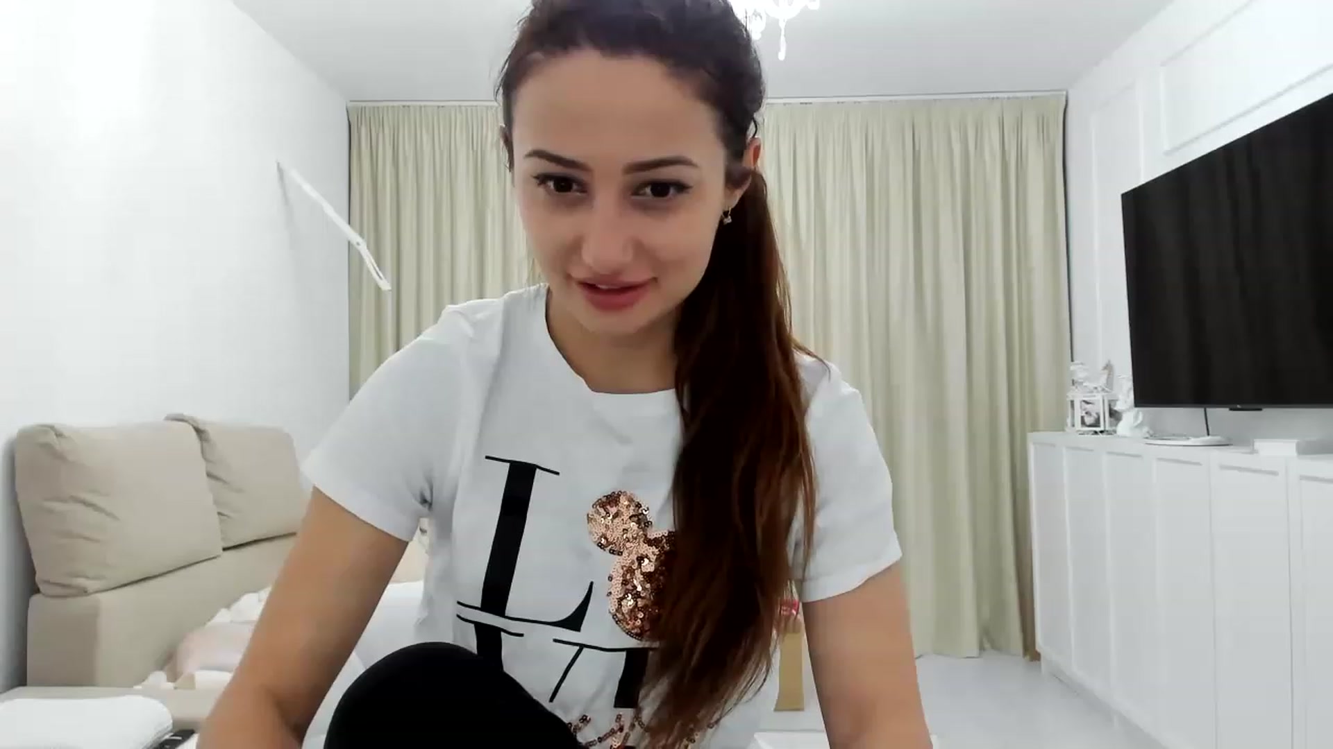 Gallery image thumbnail from Wennndyk's myfreecams stream on, 03/19/2023, 24:59 image 17 of 20