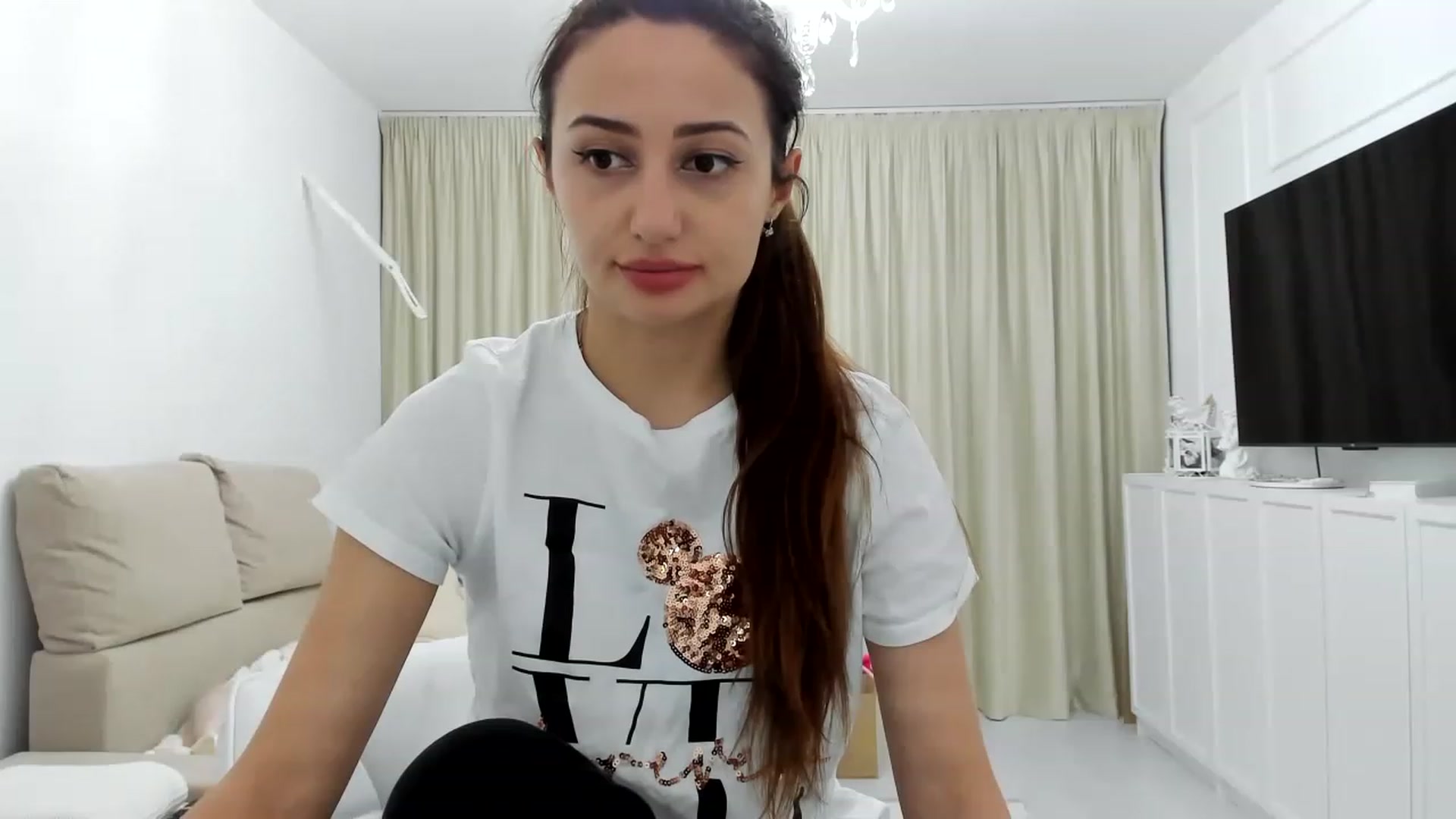 Gallery image thumbnail from Wennndyk's myfreecams stream on, 03/19/2023, 24:59 image 14 of 20