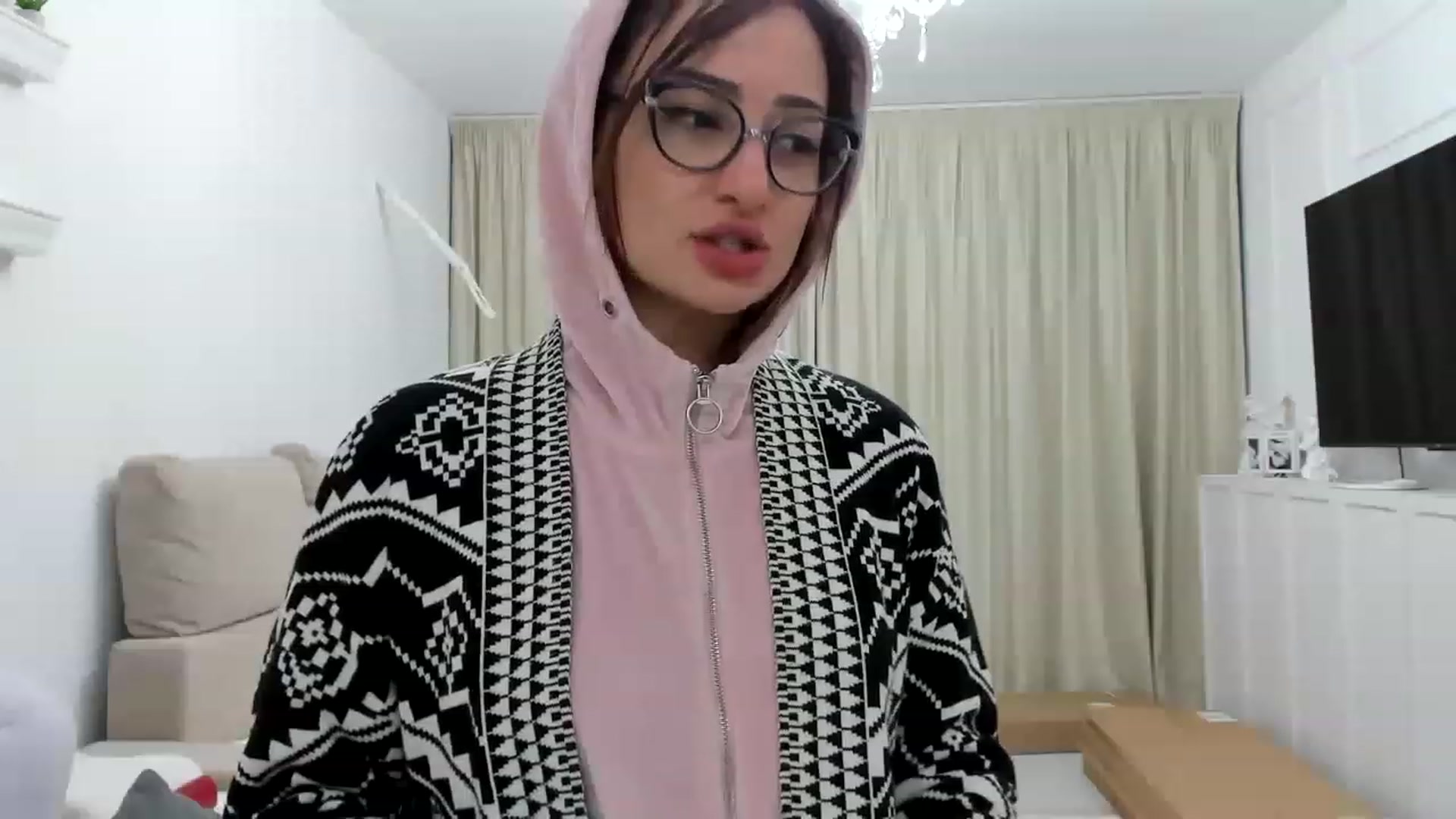 Gallery image thumbnail from Wennndyk's myfreecams stream on, 04/01/2023, 23:59 image 5 of 20