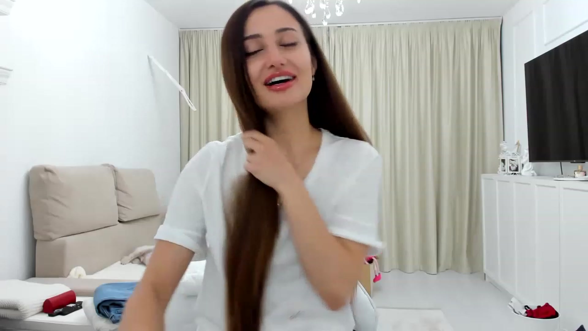 Gallery image thumbnail from Wennndyk's myfreecams stream on, 04/07/2023, 22:02 image 10 of 20