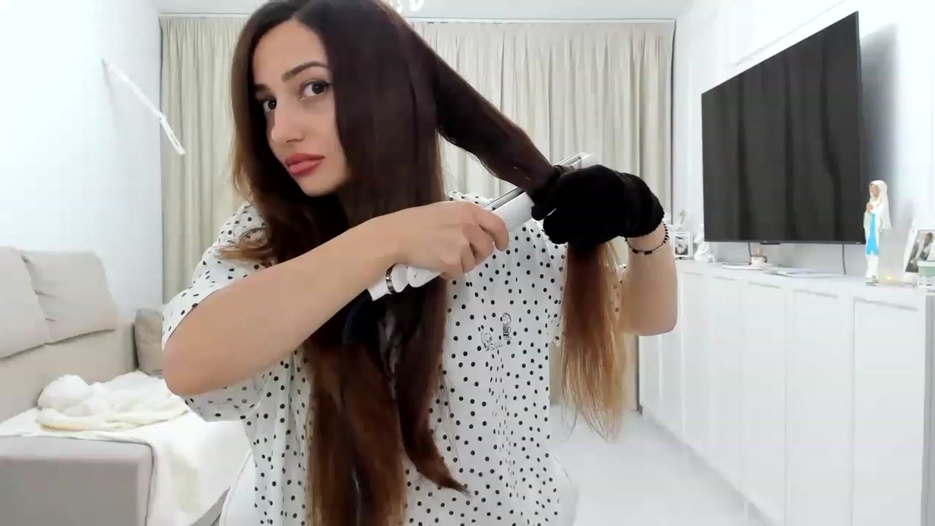 Gallery image thumbnail from Wennndyk's myfreecams stream on, 04/20/2023, 22:23 image 3 of 20