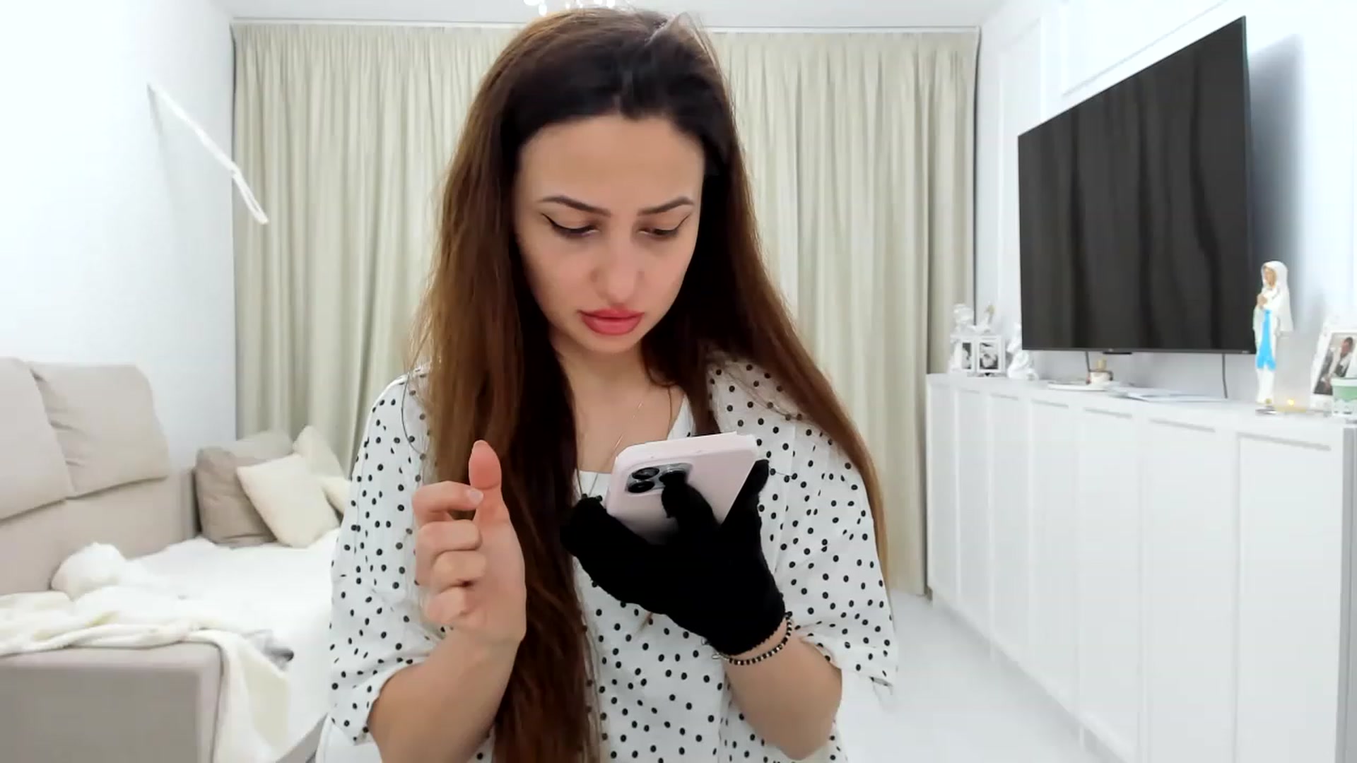 Gallery image thumbnail from Wennndyk's myfreecams stream on, 04/20/2023, 22:23 image 2 of 20