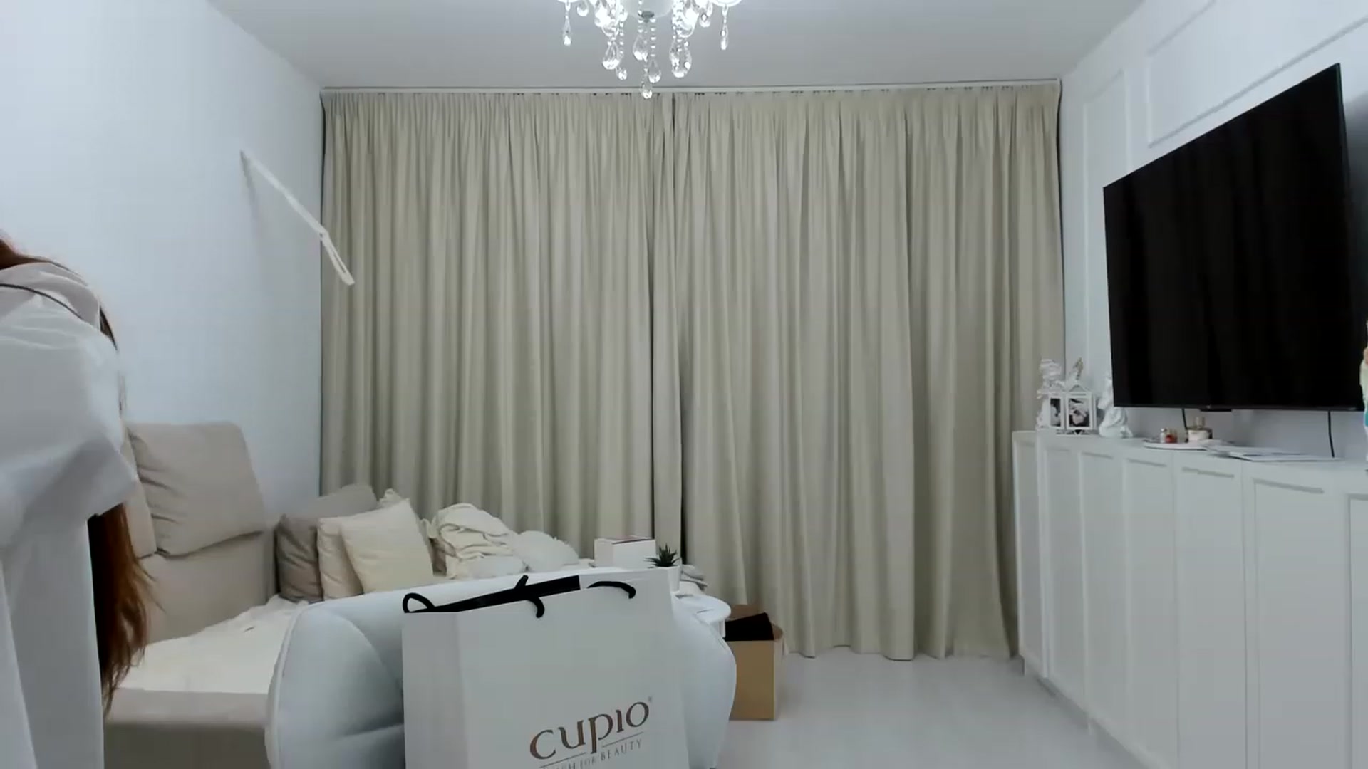 Gallery image thumbnail from Wennndyk's myfreecams stream on, 04/21/2023, 21:20 image 4 of 20