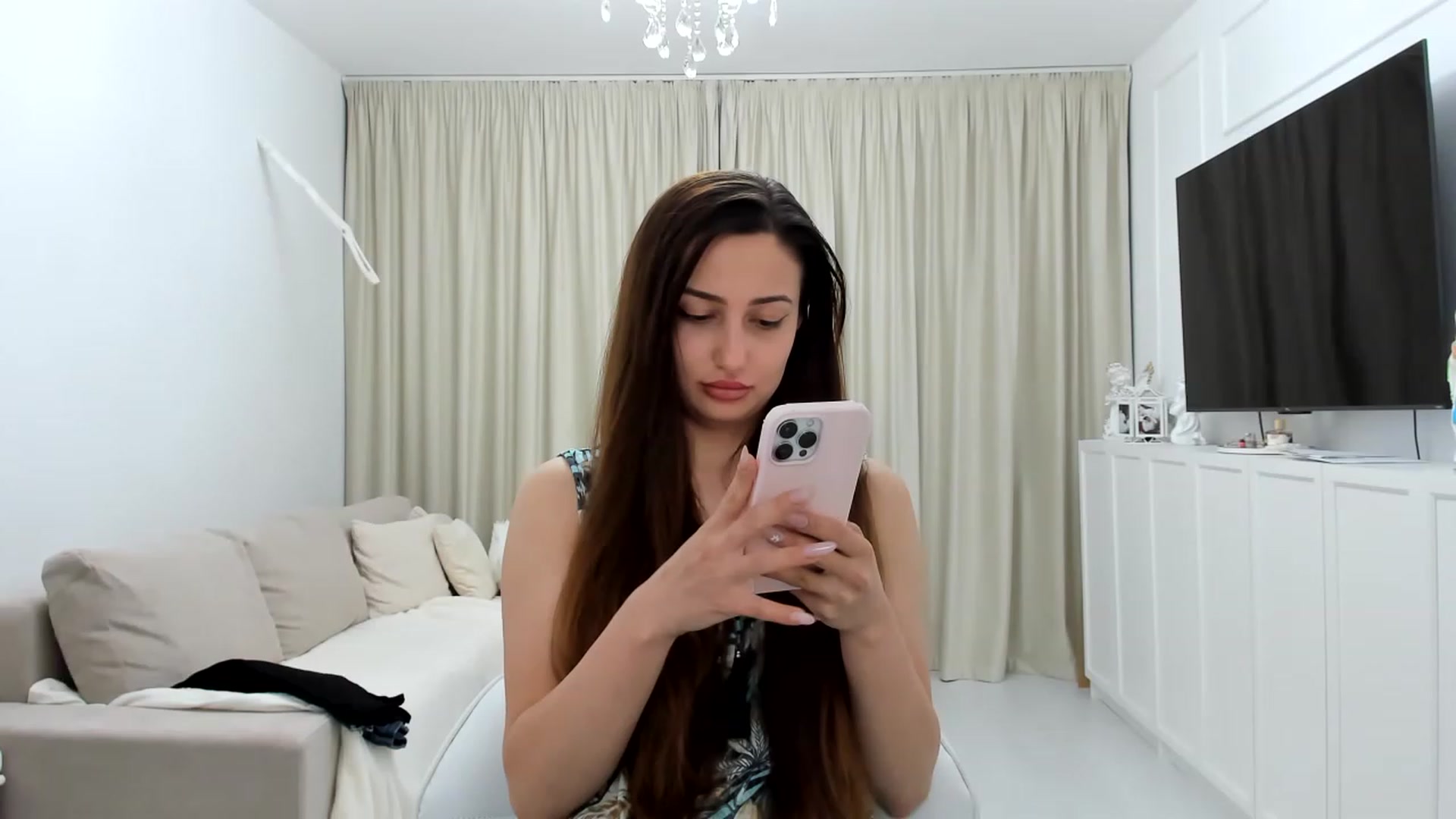 Gallery image thumbnail from Wennndyk's myfreecams stream on, 04/24/2023, 22:18 image 9 of 20
