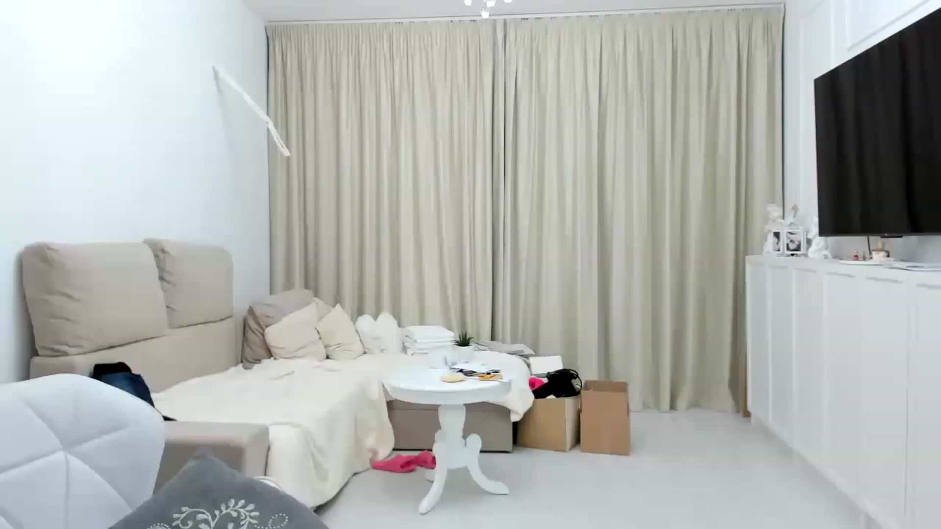 Gallery image thumbnail from Wennndyk's myfreecams stream on, 04/25/2023, 21:12 image 14 of 20