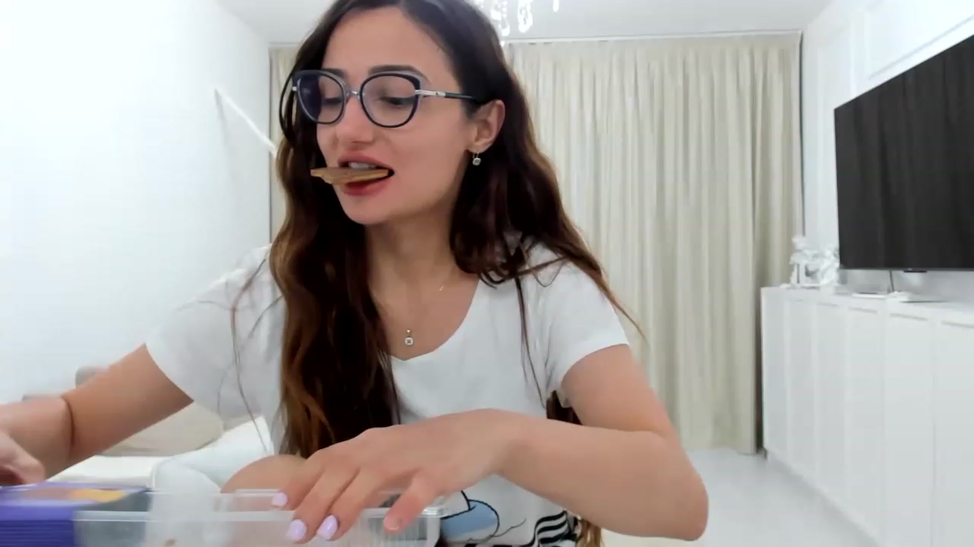Gallery image thumbnail from Wennndyk's myfreecams stream on, 05/23/2023, 22:08 image 2 of 20