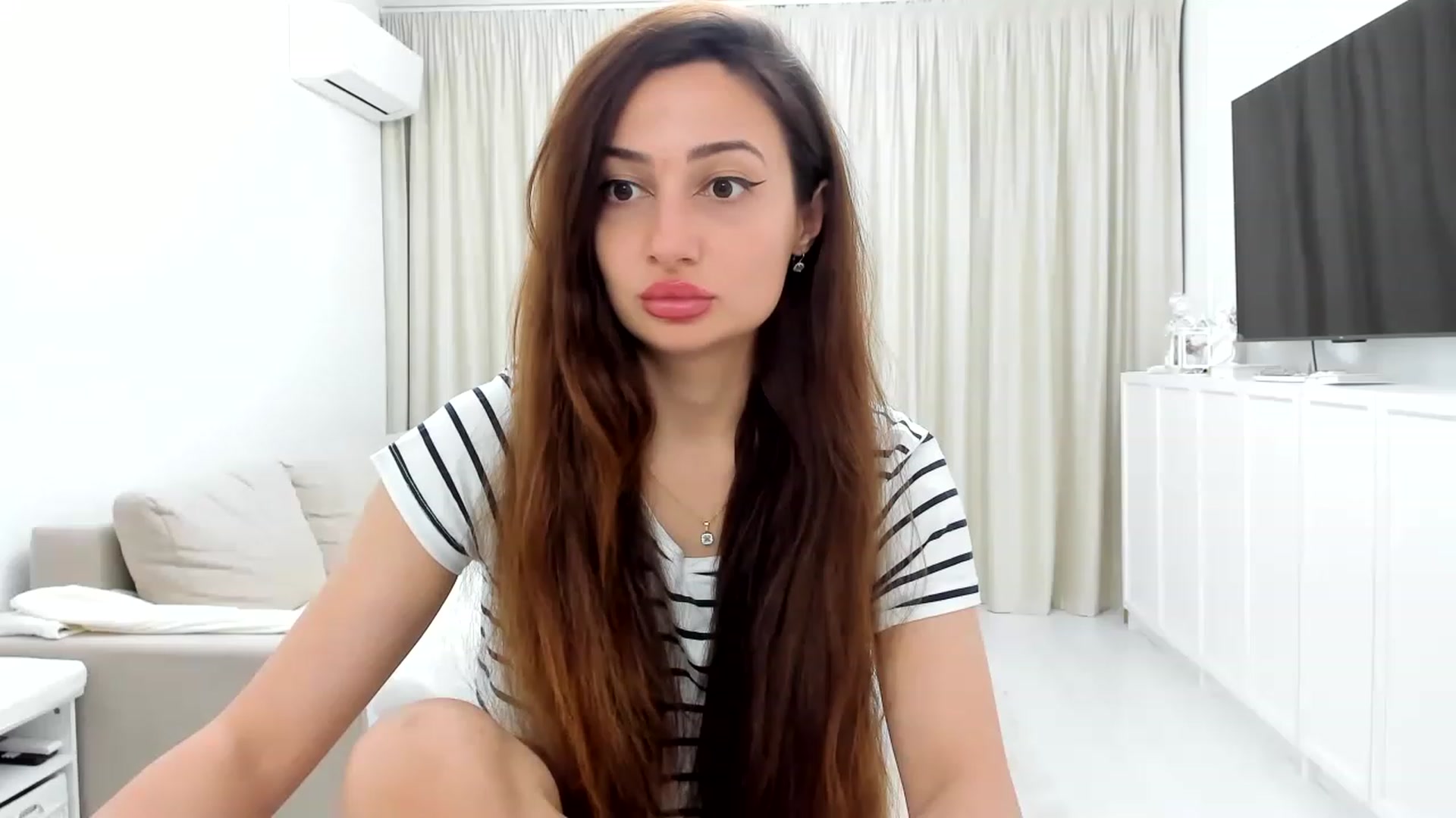 Gallery image thumbnail from Wennndyk's myfreecams stream on, 05/25/2023, 22:43 image 16 of 20