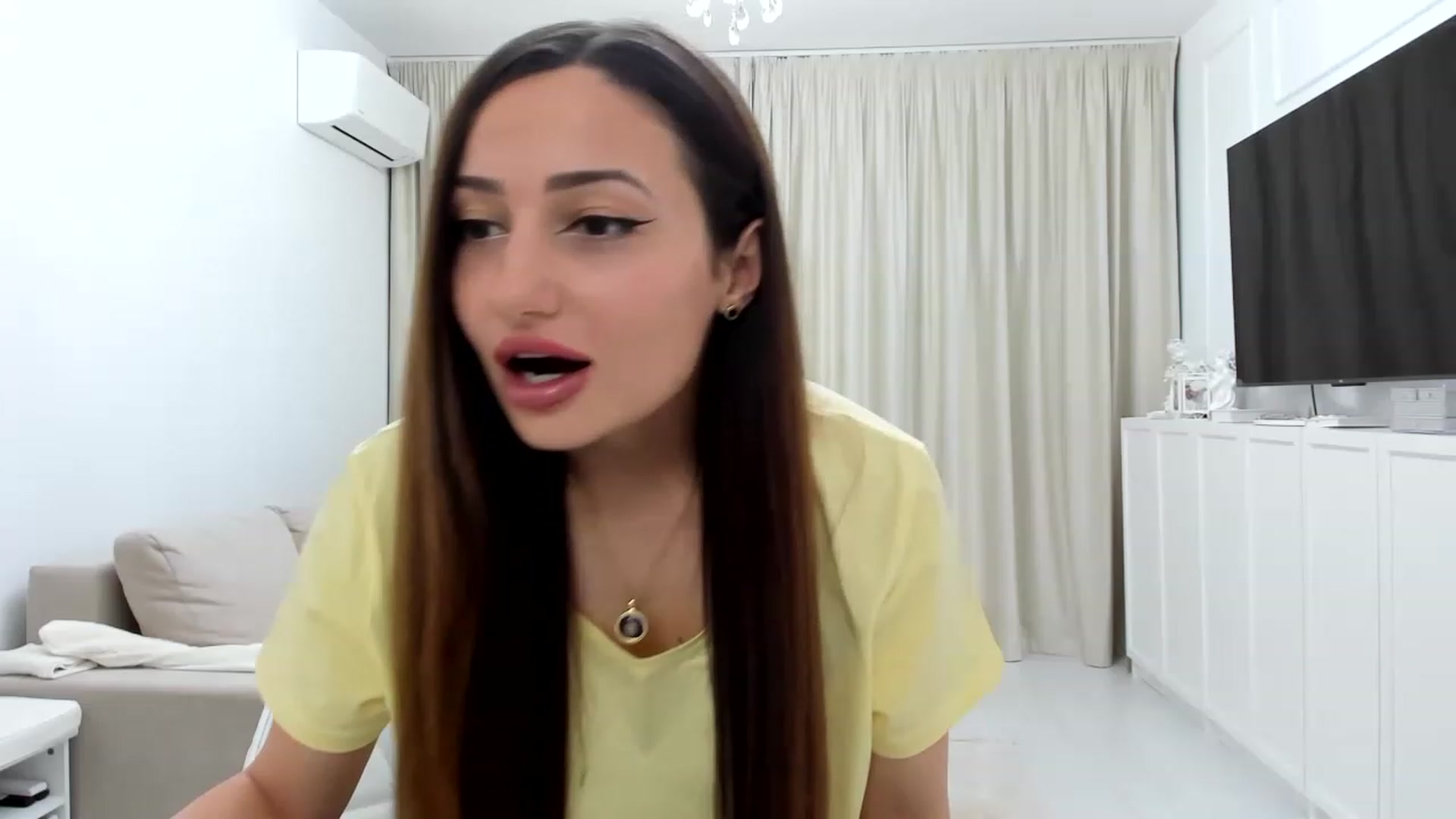 Gallery image thumbnail from Wennndyk's myfreecams stream on, 05/26/2023, 21:58 image 11 of 20
