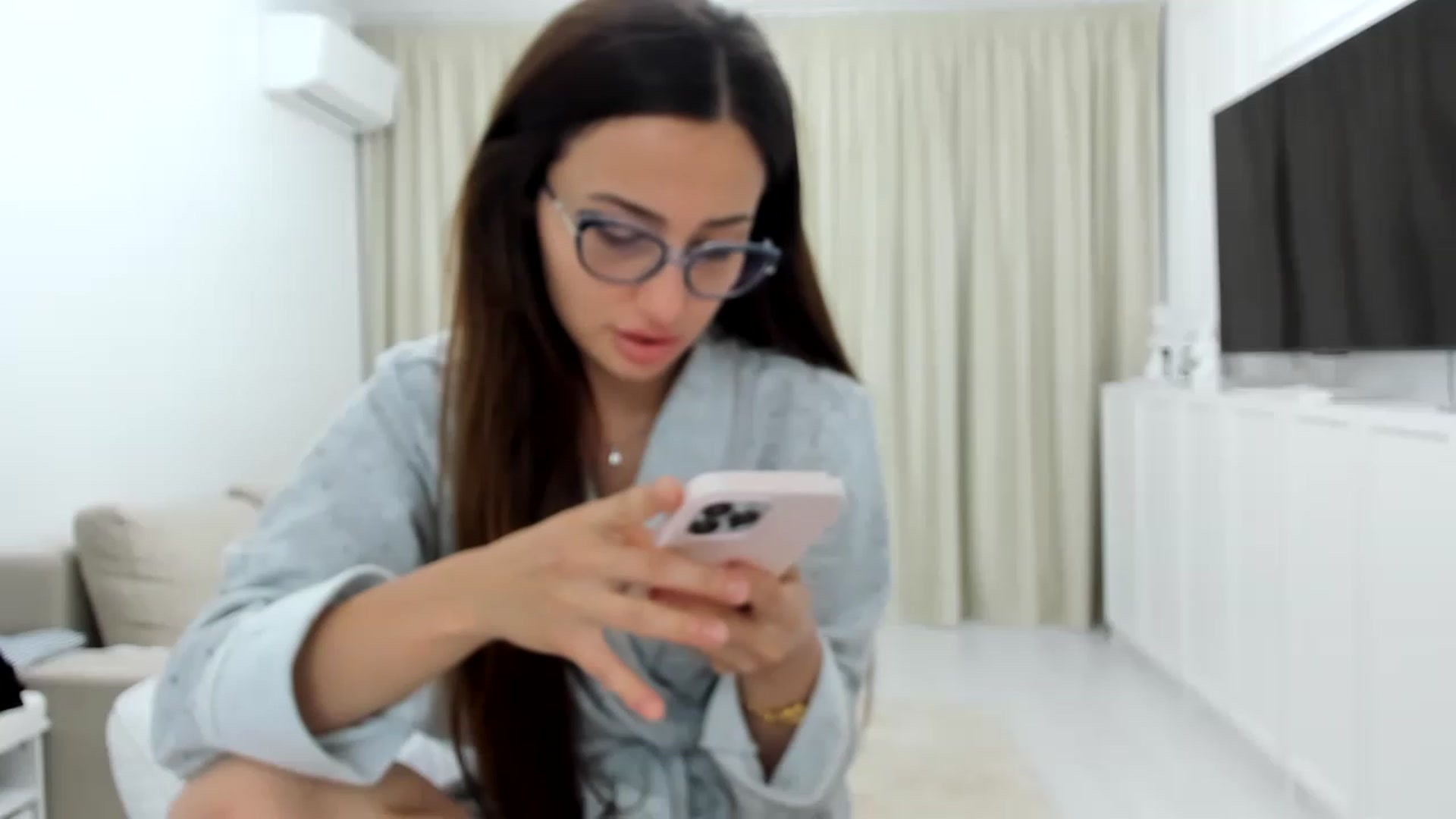 Gallery image thumbnail from Wennndyk's myfreecams stream on, 06/05/2023, 23:47 image 16 of 20
