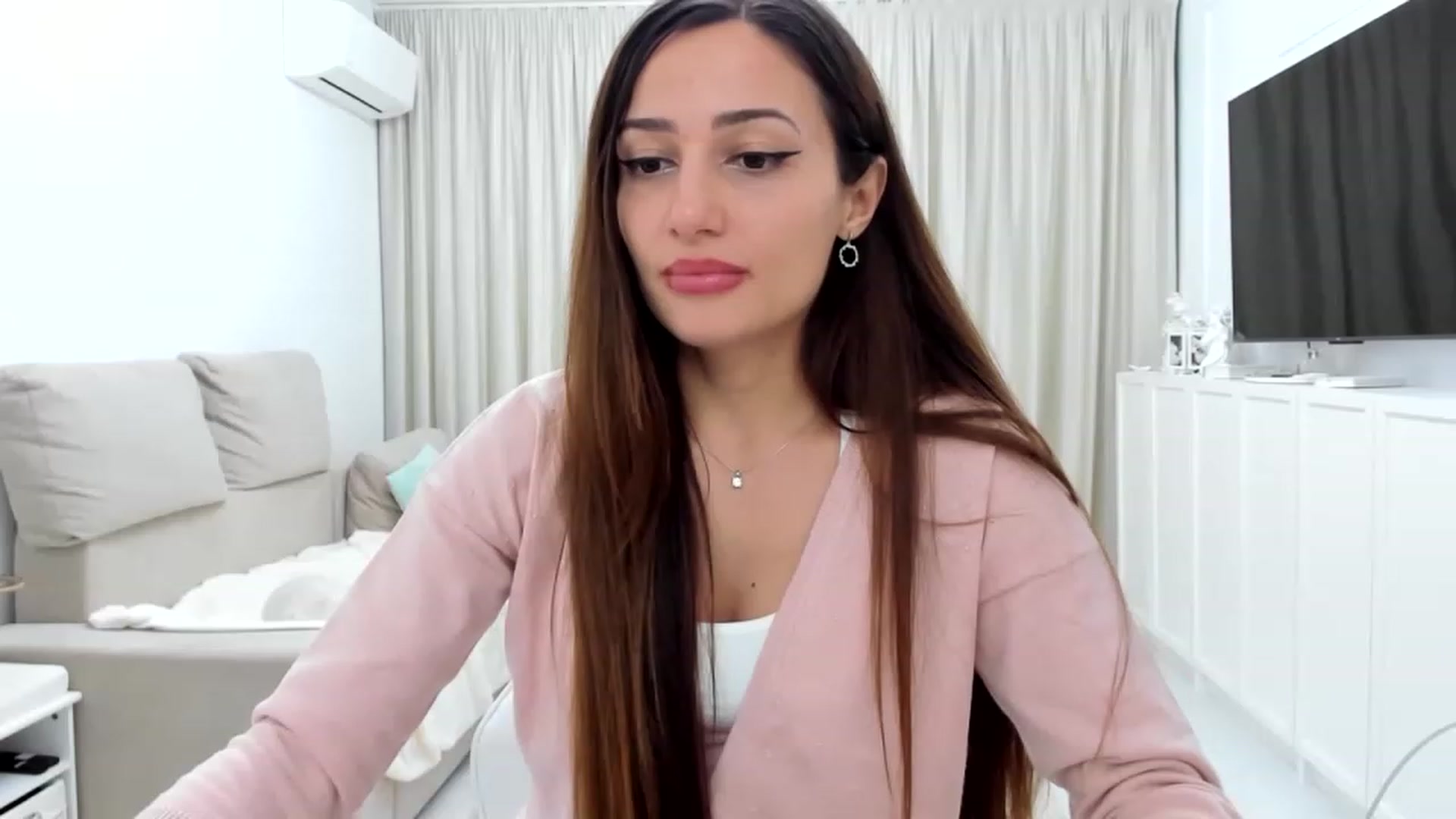 Gallery image thumbnail from Wennndyk's myfreecams stream on, 06/10/2023, 21:40 image 1 of 20
