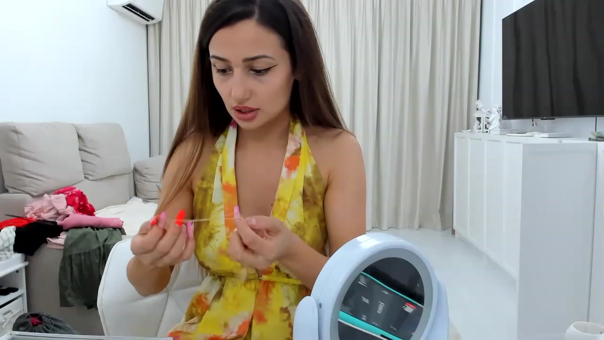 Gallery image thumbnail from Wennndyk's myfreecams stream on, 06/18/2023, 21:04 image 6 of 20