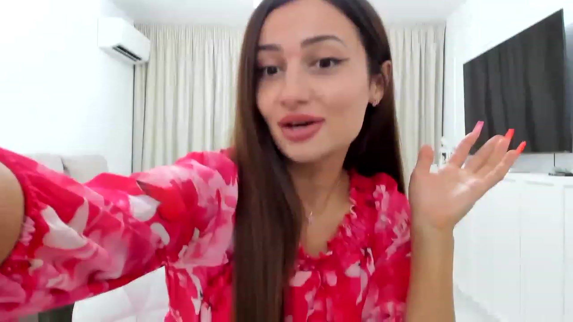 Gallery image thumbnail from Wennndyk's myfreecams stream on, 06/18/2023, 22:18 image 9 of 20