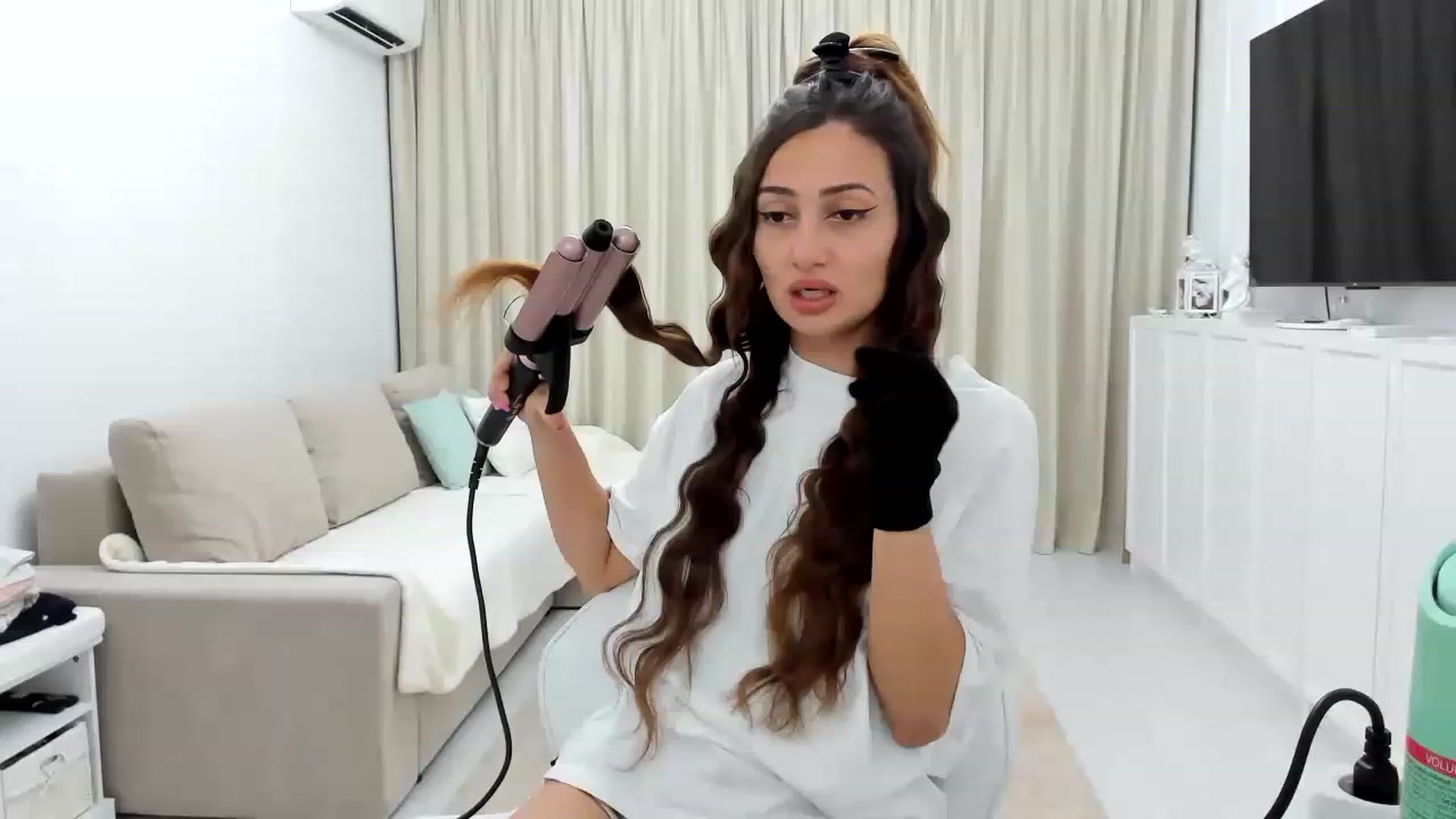 Gallery image thumbnail from Wennndyk's myfreecams stream on, 06/30/2023, 21:18 image 19 of 20