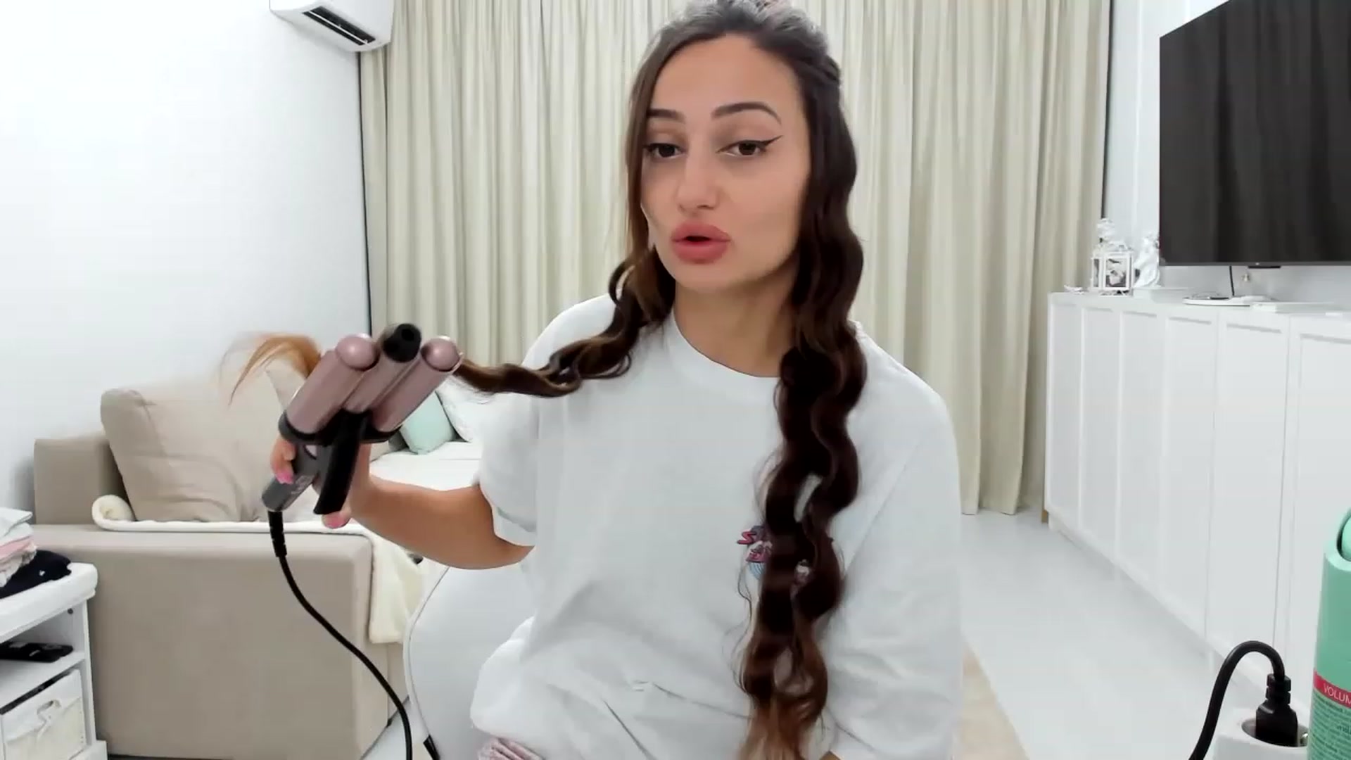 Gallery image thumbnail from Wennndyk's myfreecams stream on, 06/30/2023, 21:18 image 6 of 20