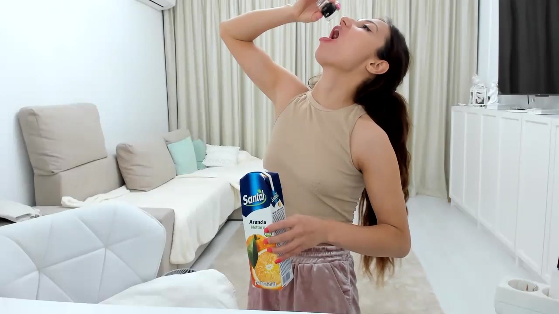 Gallery image thumbnail from Wennndyk's myfreecams stream on, 07/01/2023, 23:33 image 3 of 20