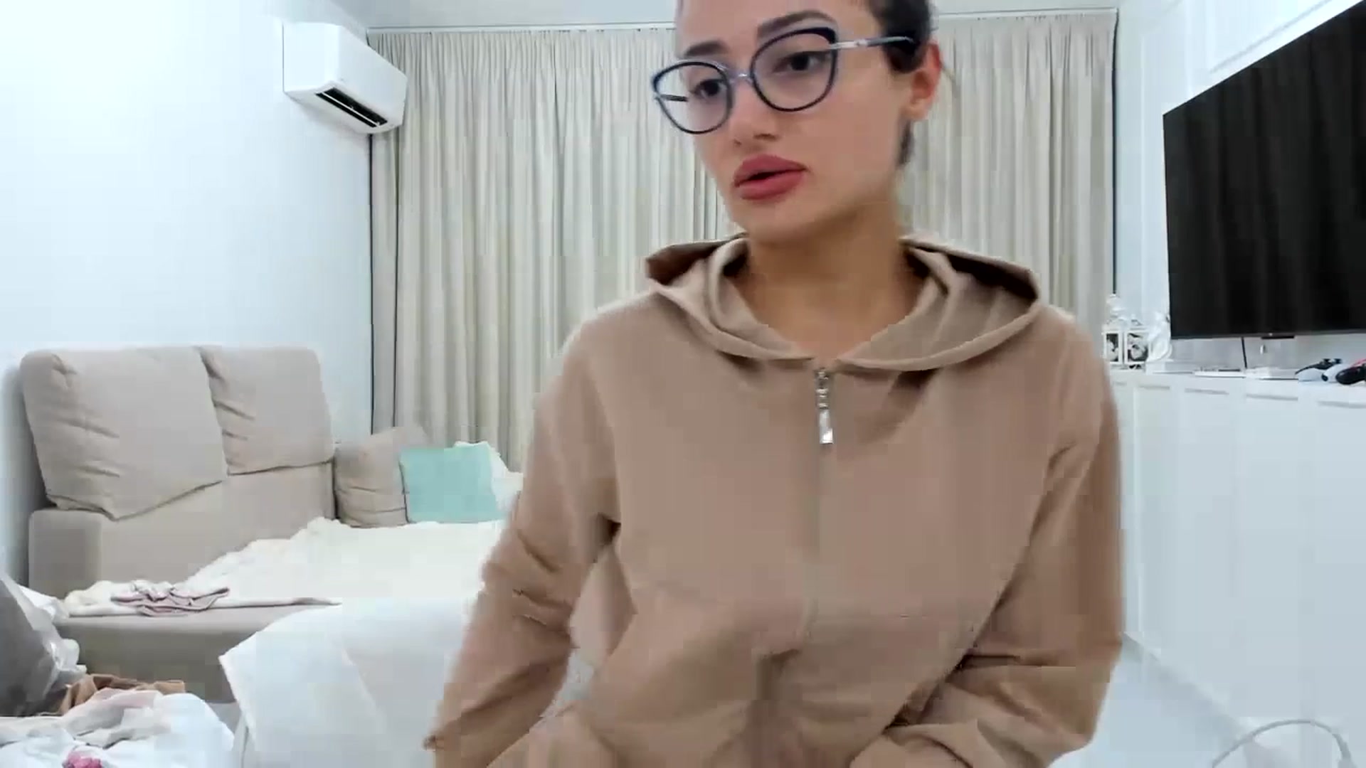 Gallery image thumbnail from Wennndyk's myfreecams stream on, 07/06/2023, 22:46 image 18 of 20
