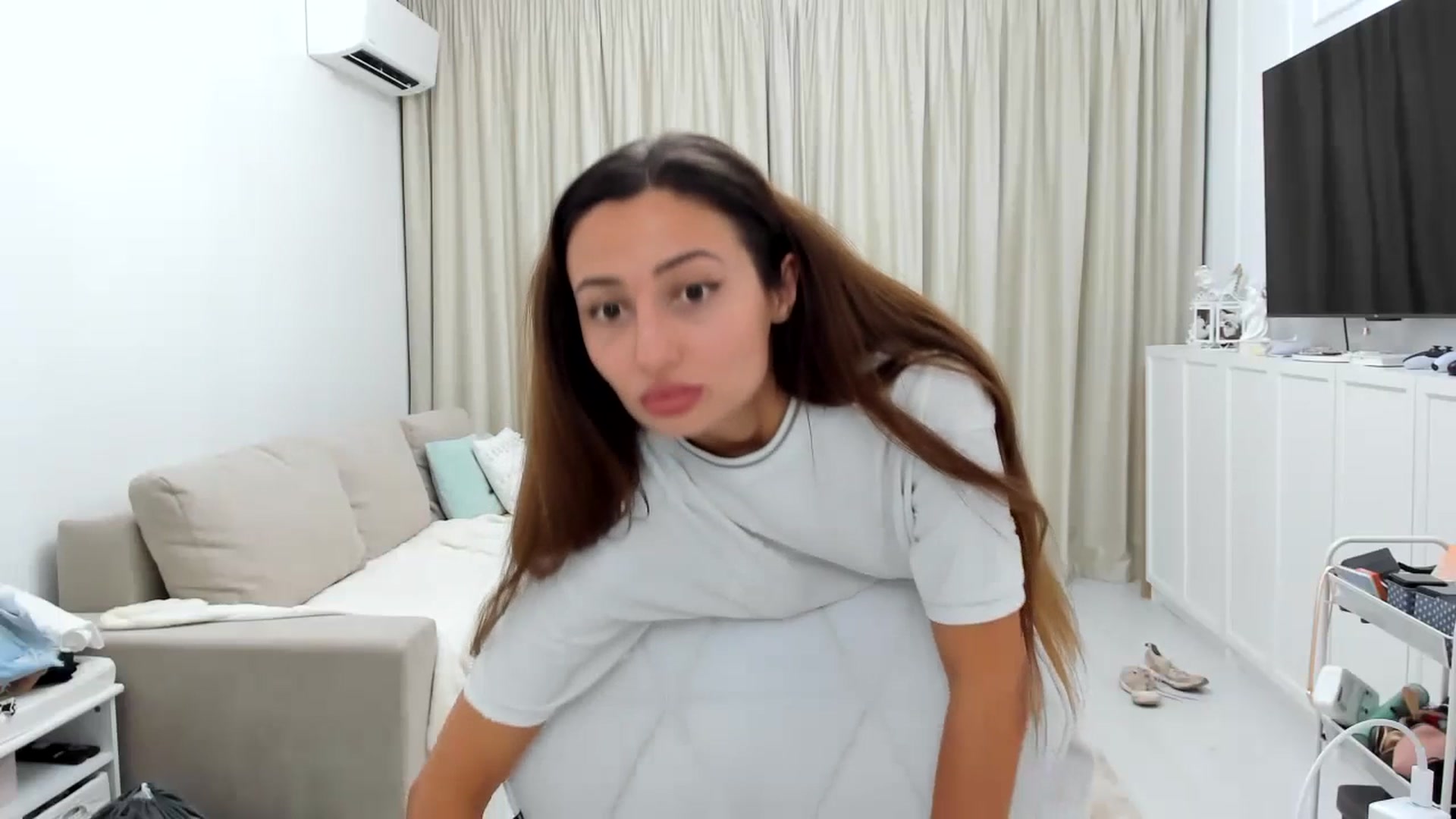 Gallery image thumbnail from Wennndyk's myfreecams stream on, 07/07/2023, 23:02 image 3 of 20