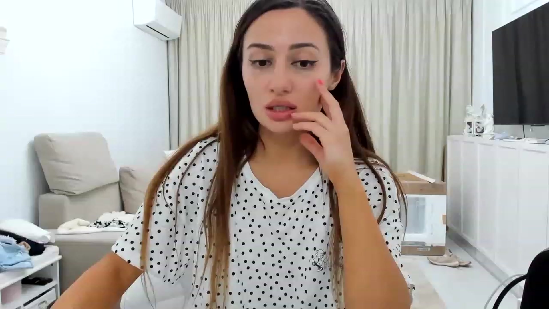 Gallery image thumbnail from Wennndyk's myfreecams stream on, 07/08/2023, 21:45 image 7 of 20
