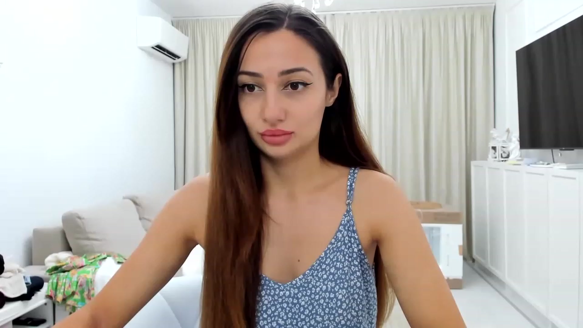 Gallery image thumbnail from Wennndyk's myfreecams stream on, 07/11/2023, 22:09 image 3 of 20