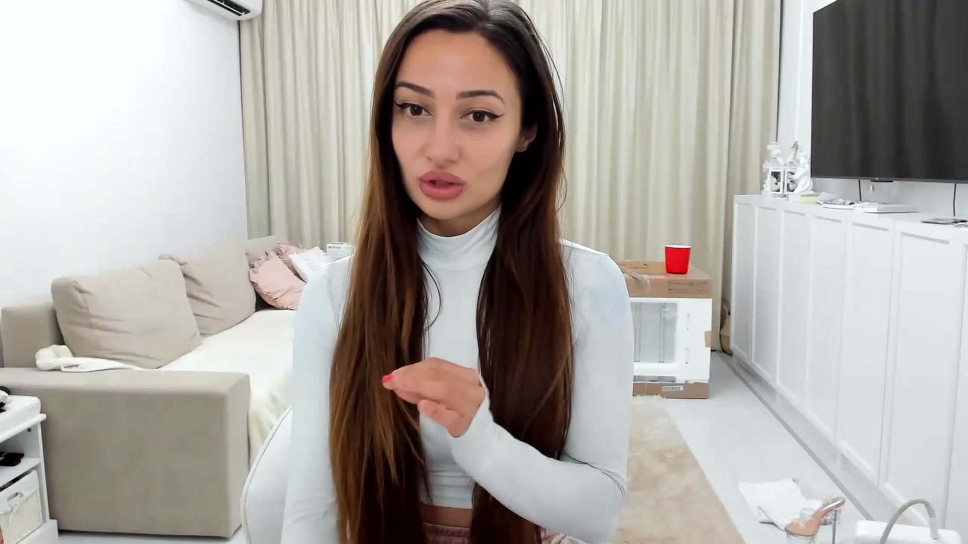 Gallery image thumbnail from Wennndyk's myfreecams stream on, 07/18/2023, 22:55 image 5 of 20