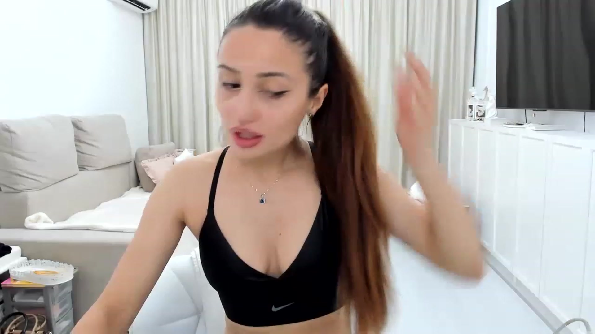 Gallery image thumbnail from Wennndyk's myfreecams stream on, 07/27/2023, 22:27 image 13 of 20