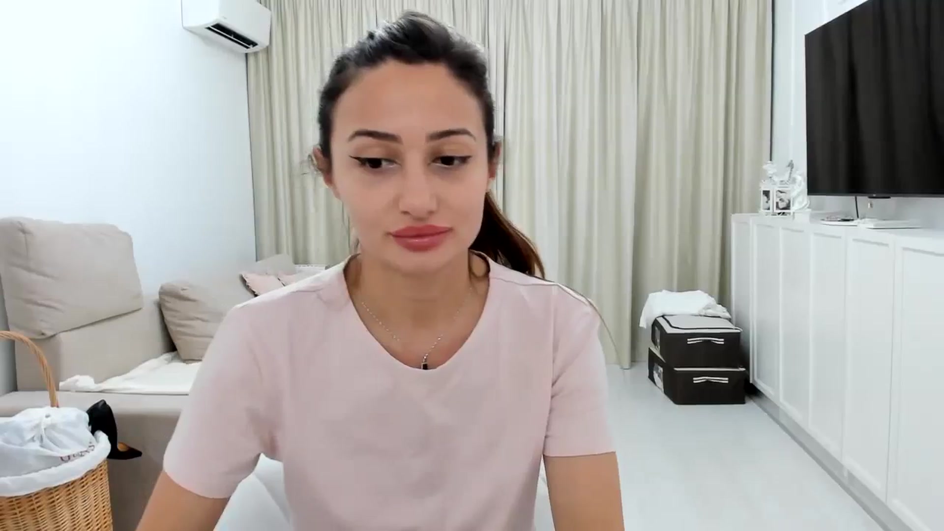 Gallery image thumbnail from Wennndyk's myfreecams stream on, 07/29/2023, 22:36 image 4 of 20