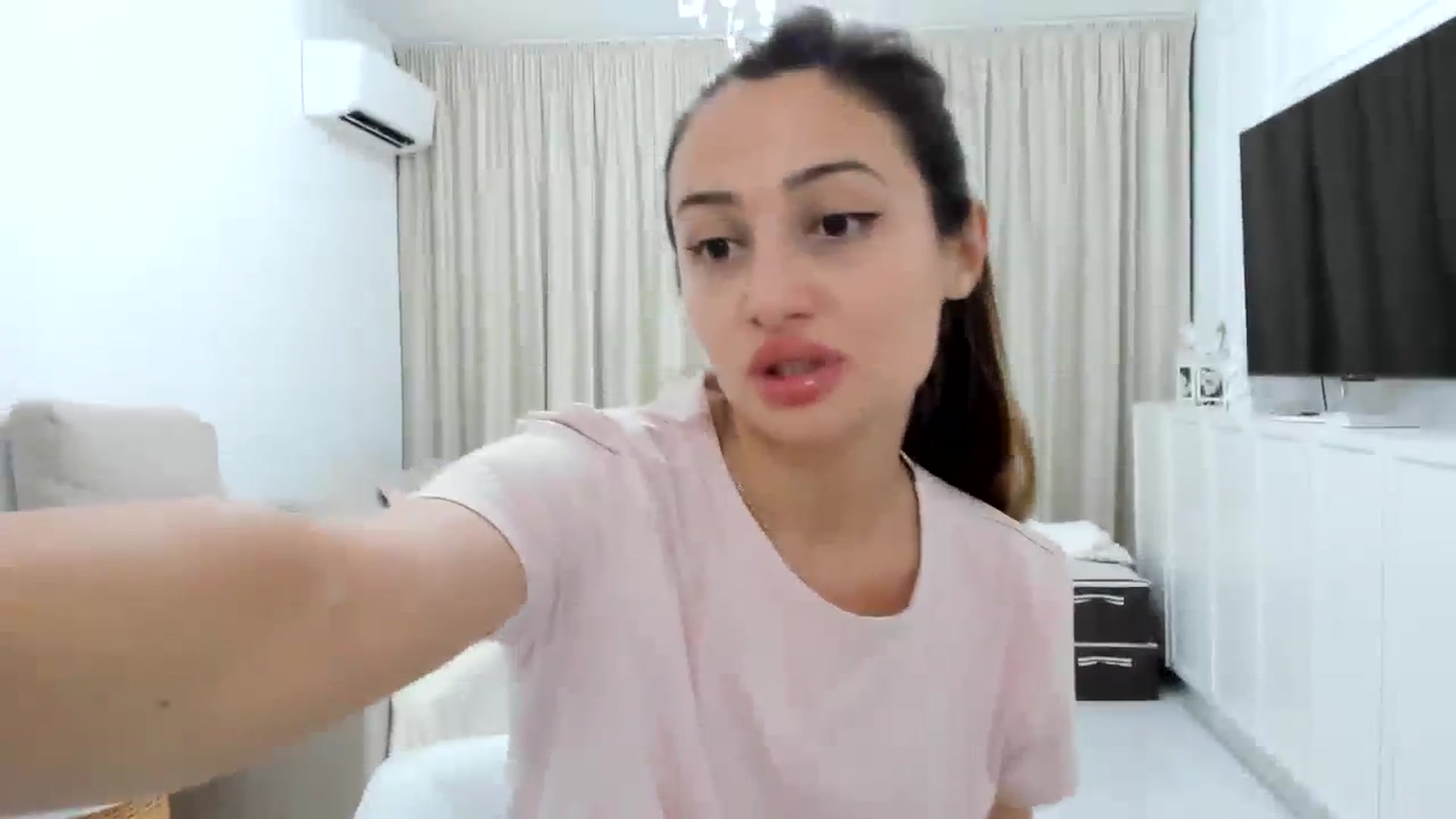 Gallery image thumbnail from Wennndyk's myfreecams stream on, 07/29/2023, 22:36 image 8 of 20