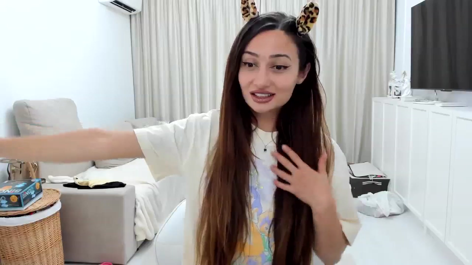 Gallery image thumbnail from Wennndyk's myfreecams stream on, 08/04/2023, 21:41 image 18 of 20