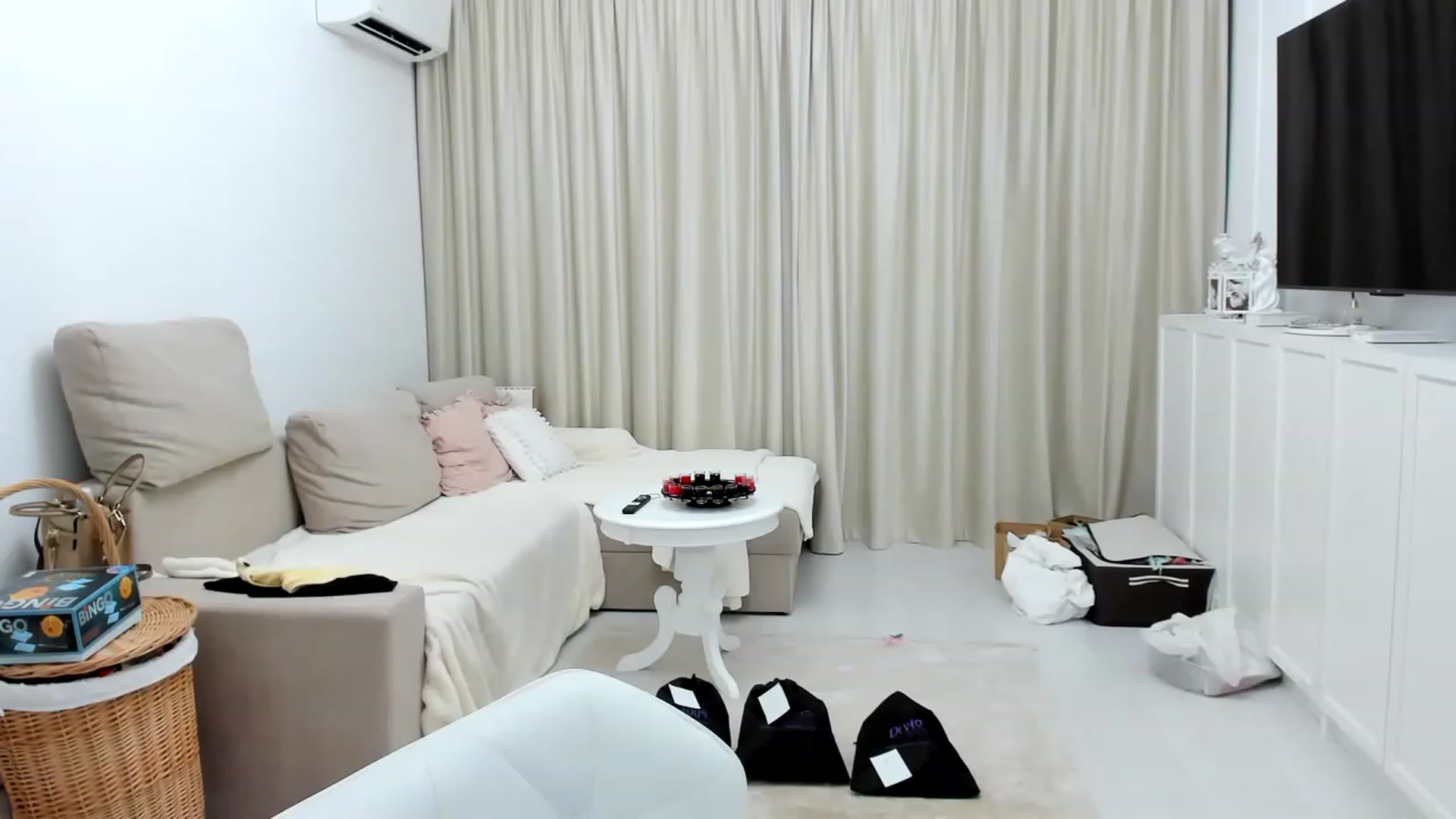 Gallery image thumbnail from Wennndyk's myfreecams stream on, 08/04/2023, 22:36 image 6 of 20