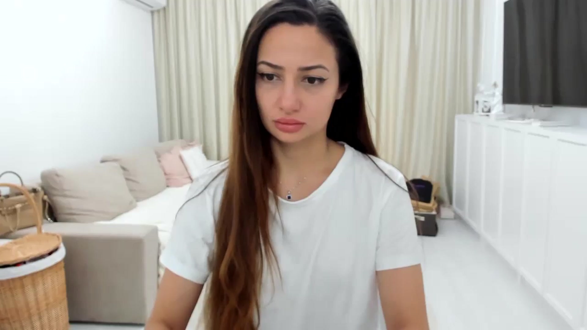 Gallery image thumbnail from Wennndyk's myfreecams stream on, 08/06/2023, 09:24 image 14 of 20