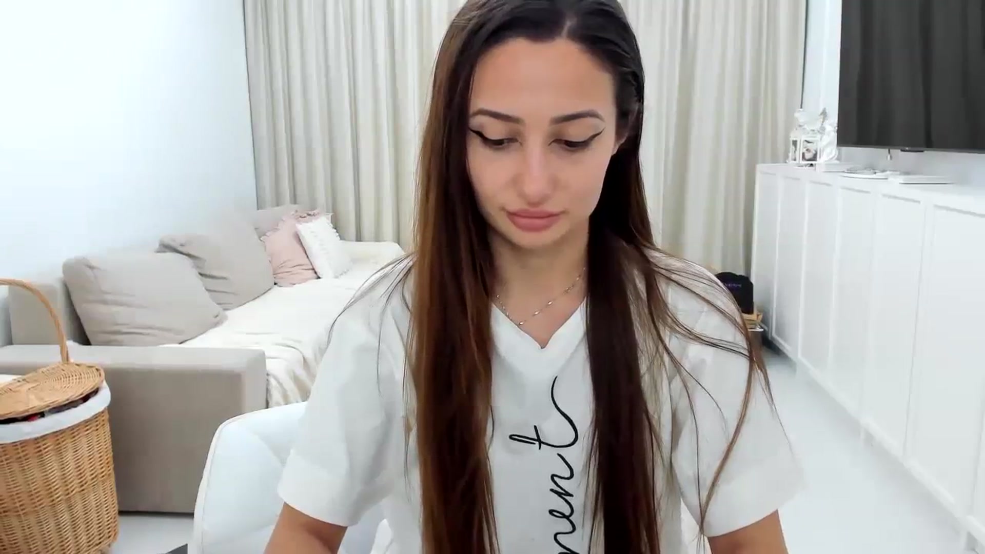 Gallery image thumbnail from Wennndyk's myfreecams stream on, 08/06/2023, 22:05 image 3 of 20
