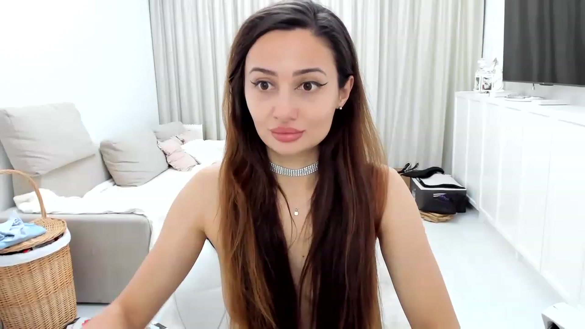 Gallery image thumbnail from Wennndyk's myfreecams stream on, 08/08/2023, 24:31 image 18 of 20