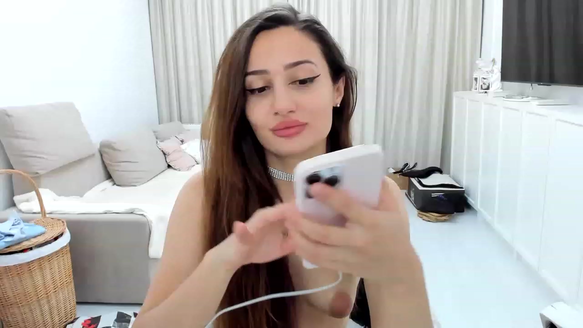 Gallery image thumbnail from Wennndyk's myfreecams stream on, 08/08/2023, 24:31 image 17 of 20